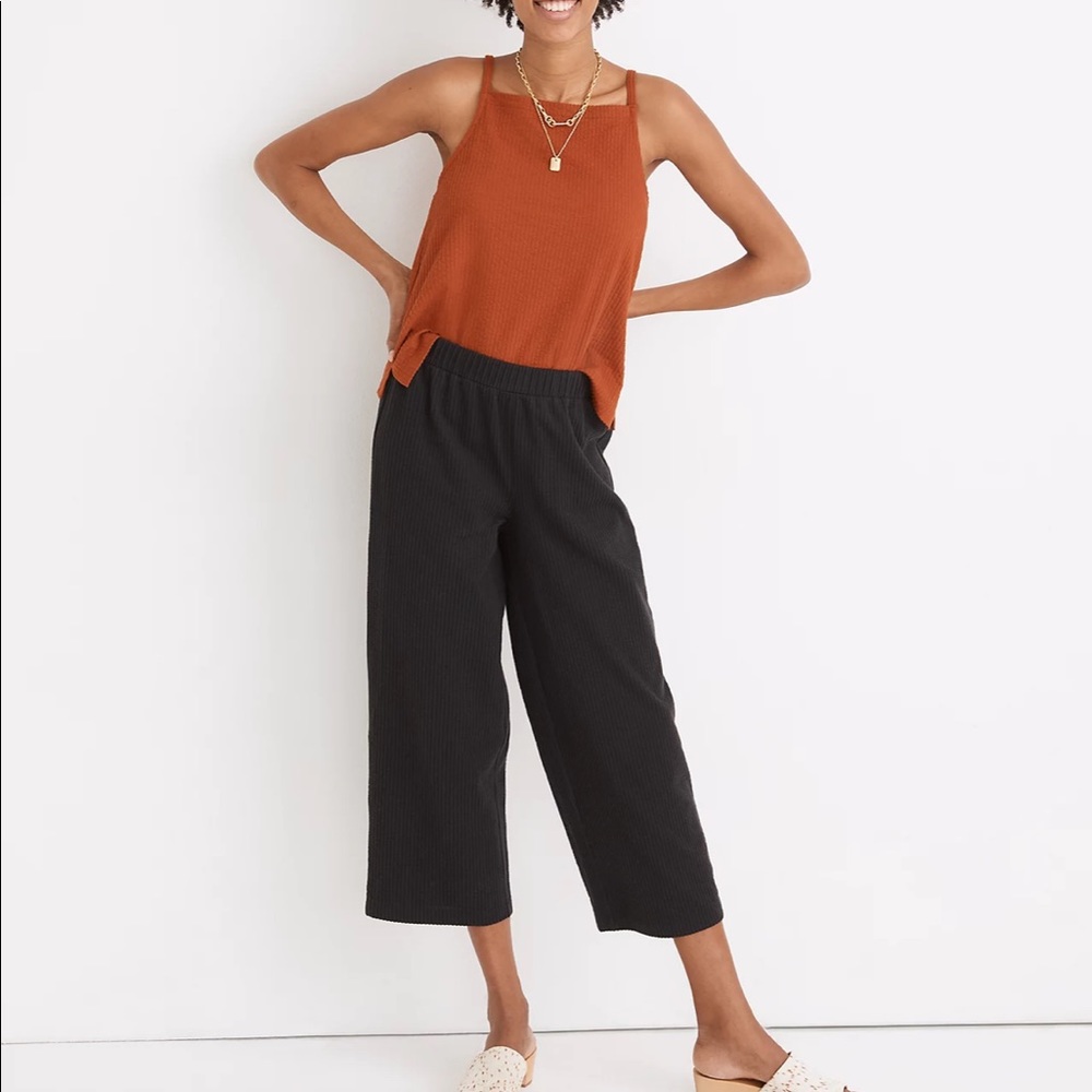 Seersucker pull on crop pants